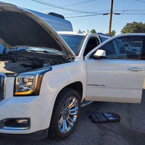 Locksmith near me San Bernardino CA making duplicate car key